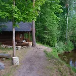 Kallaste Talu- Turismitalu & *