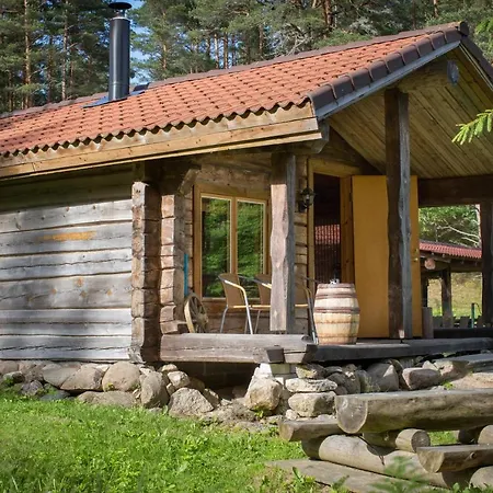 Kallaste Talu- Turismitalu & *