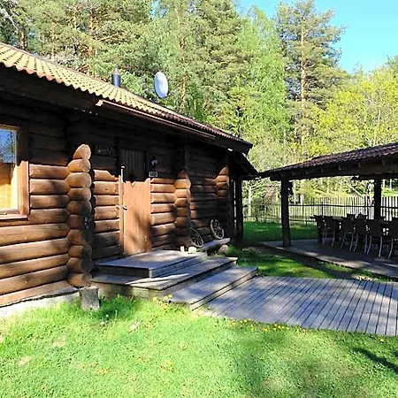 Kallaste Talu- Turismitalu & Semesterpark Padise